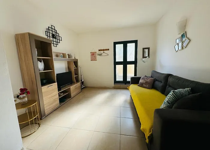 Spacious, Modern Apartment Near Beach Andclose To St. Julians
